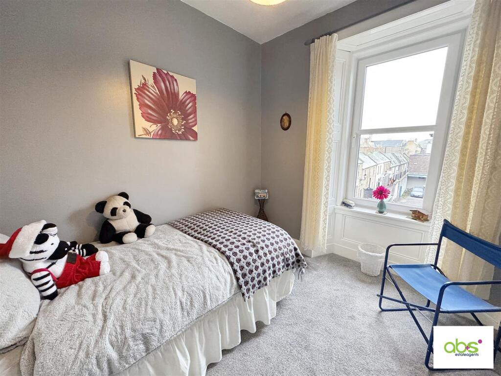 bed 3.jpg