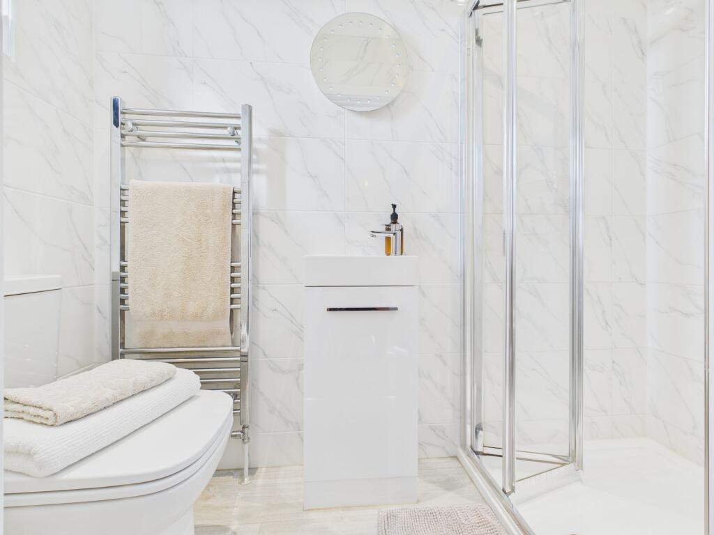 En Suite (Bed 1)