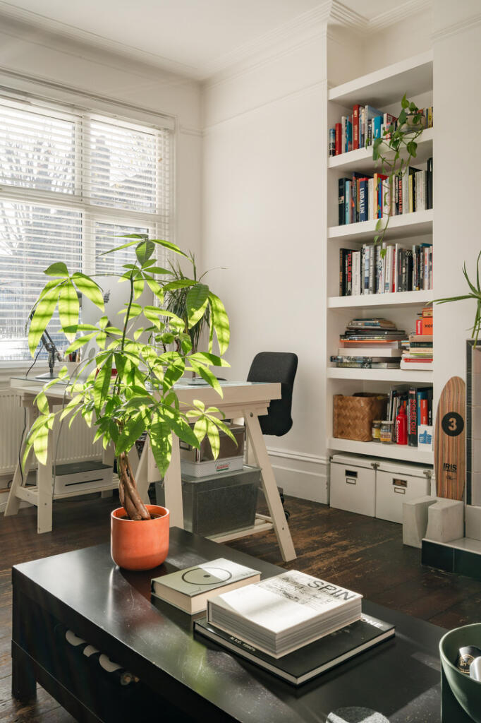 322852 - Tottenhall Road, London N13 - high res...