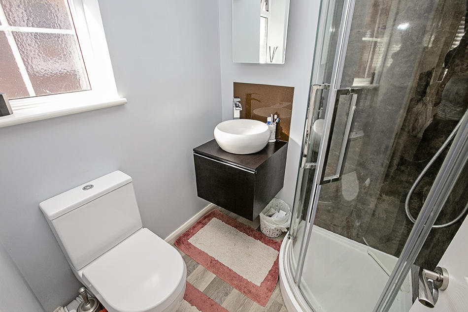 Ensuite shower