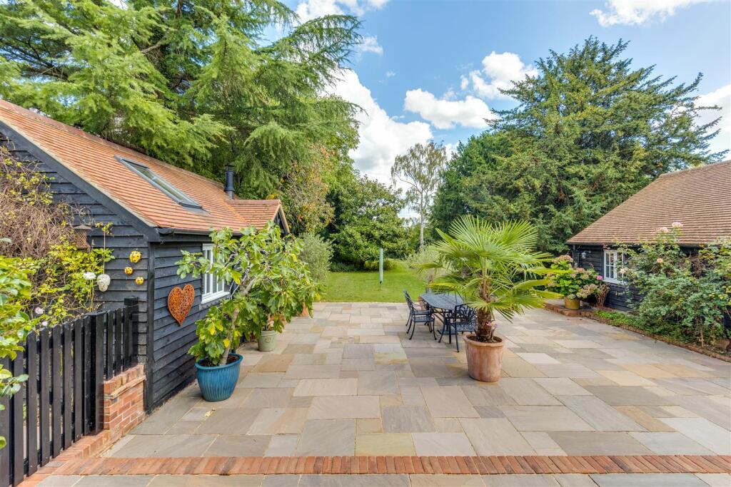 Norton Way South 334-48.jpg