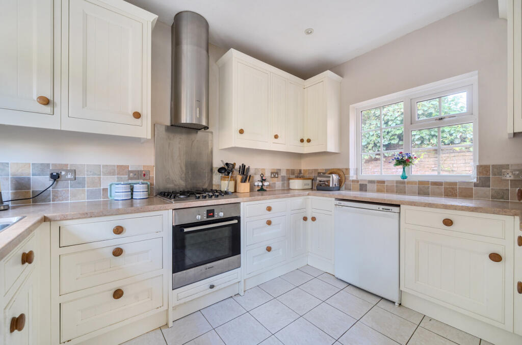 1336626-27-68d133...