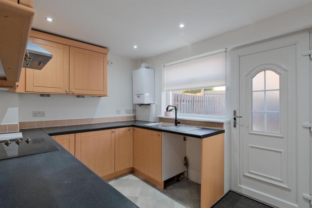 021-88 Currieside Avenue , Shotts , ML7 5RN.jpg