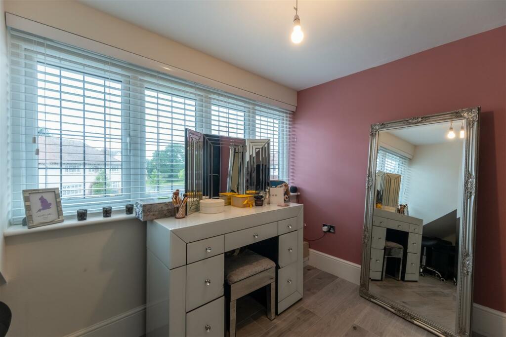 6 Stirling Close-035.jpg