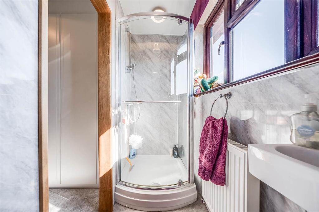 En-Suite Shower