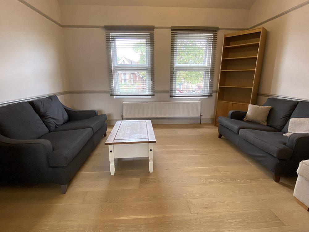 sitting area.jpg