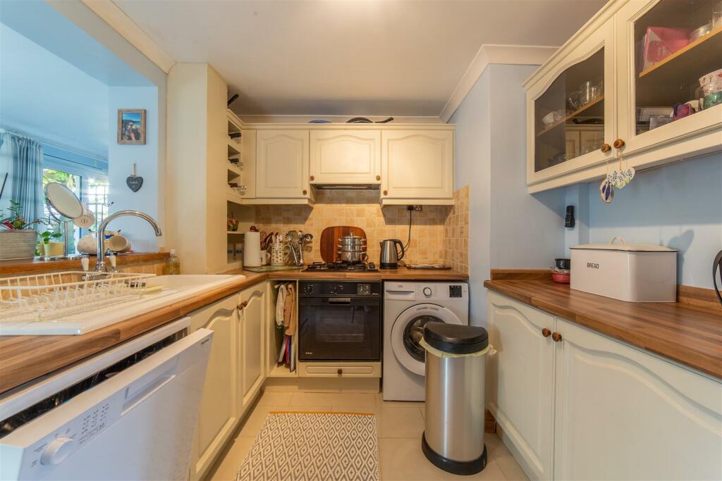 4 Nevern Walk-11.jpg