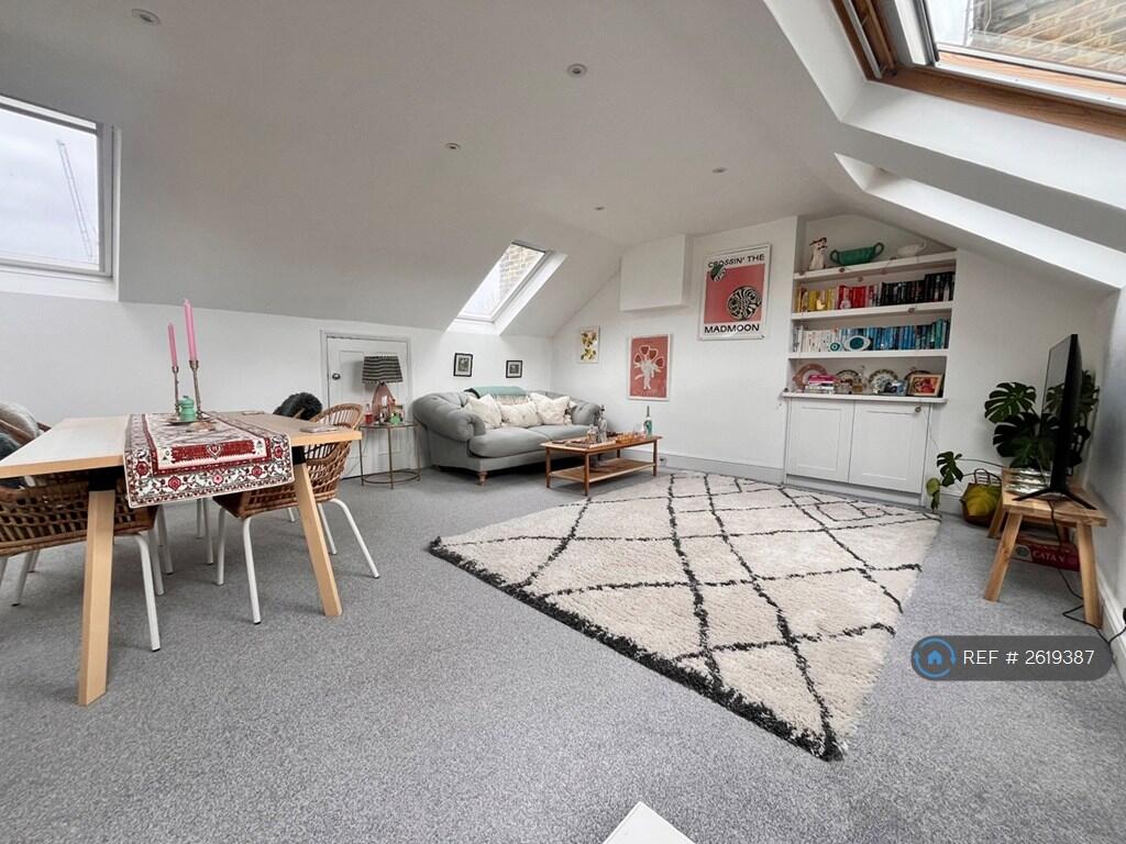 Sitting / Dining Room