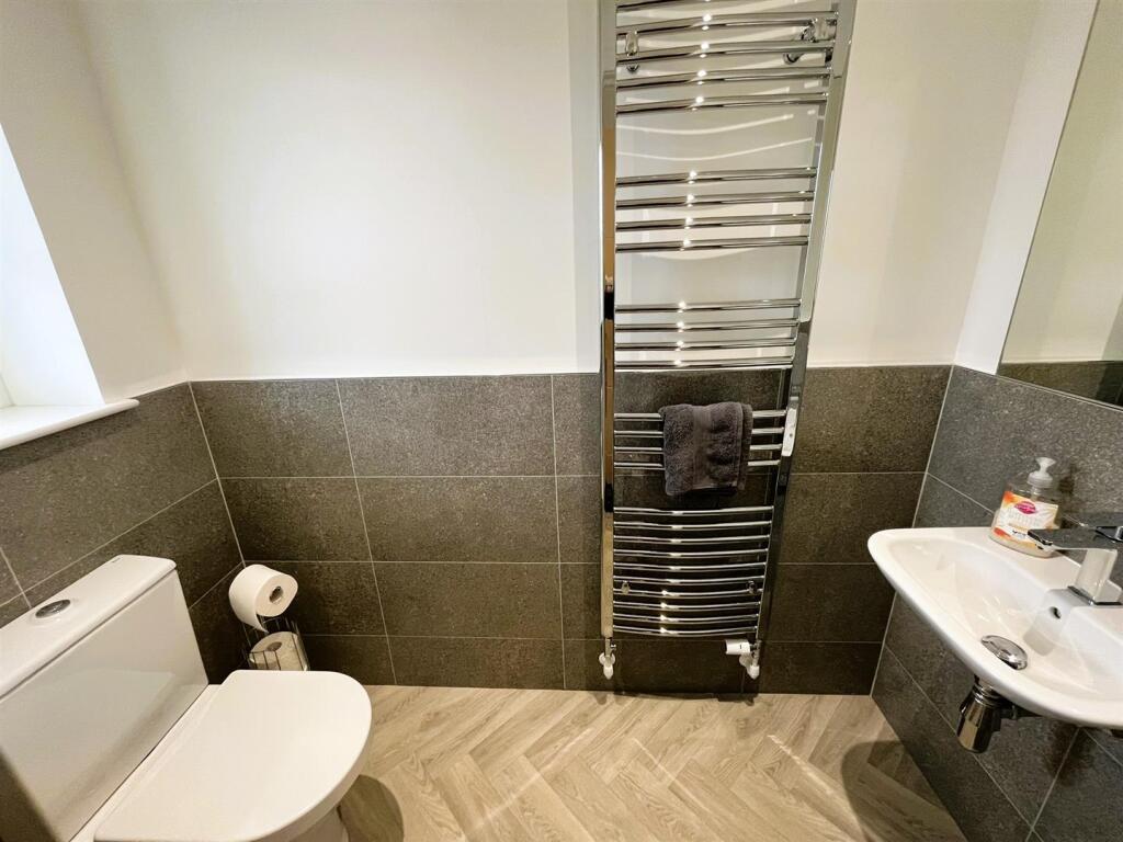 GUEST WC