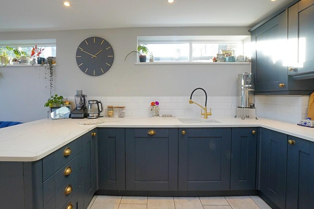 Kitchen dining room