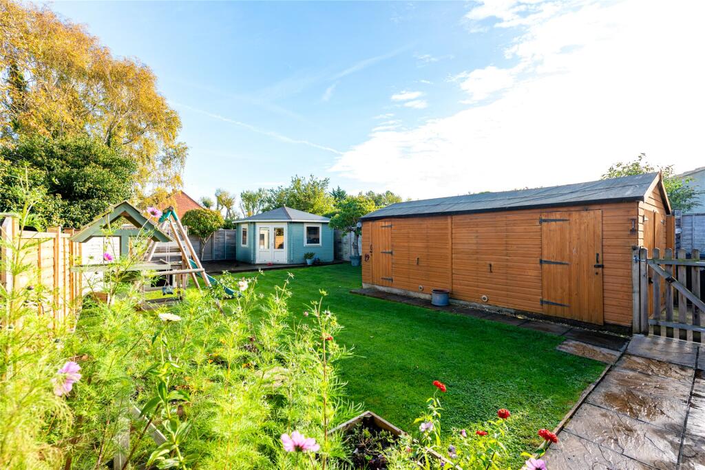 Garage/Workshop