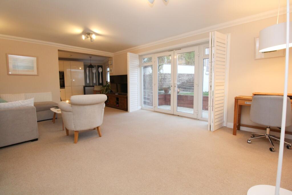 Lounge Dining Room