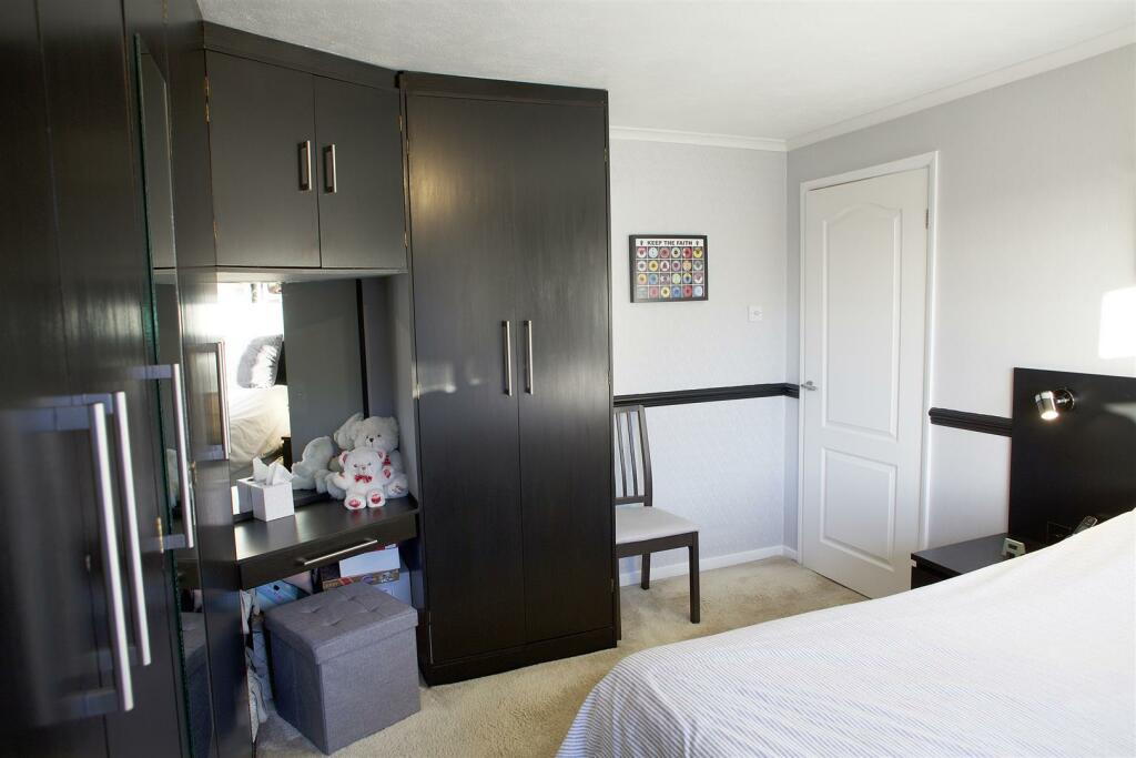 Bedroom 1c.jpg