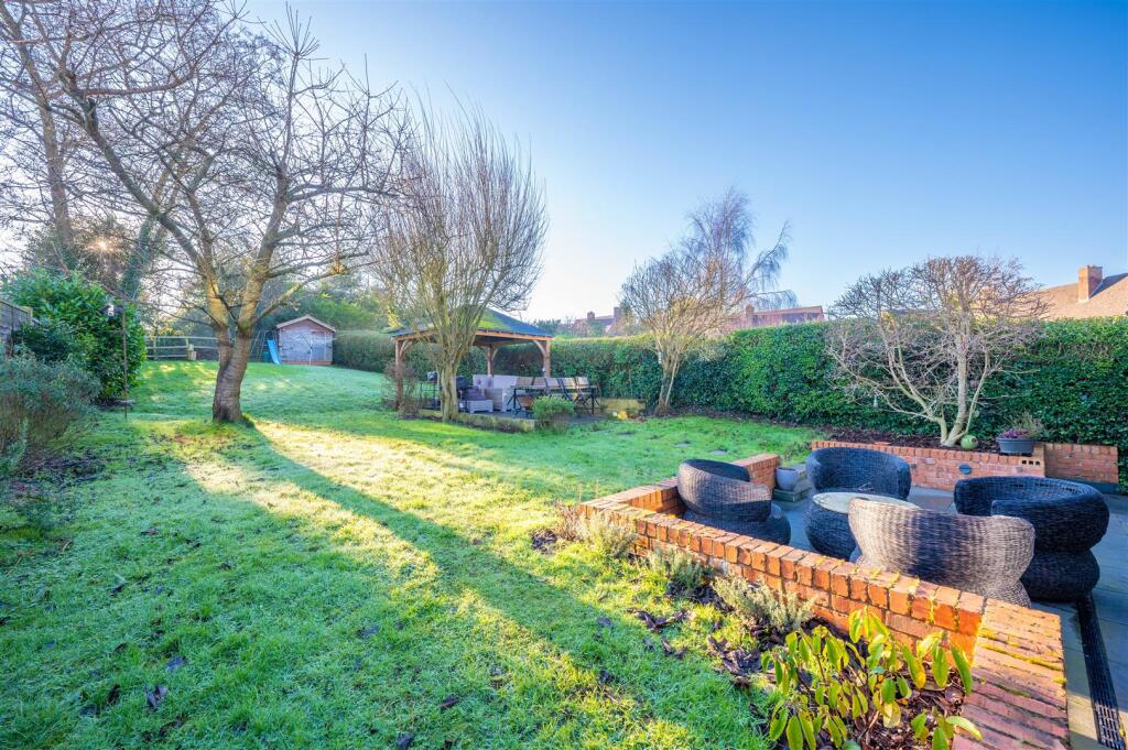 South/West Facing Rear Garden