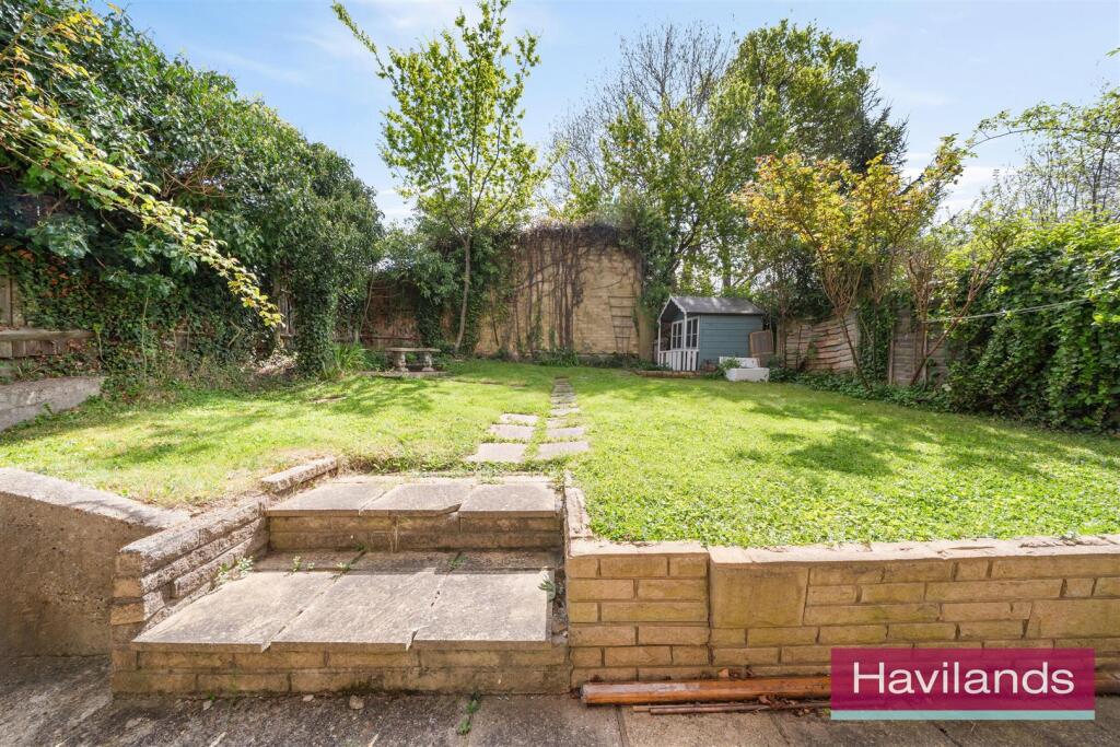 Lindal Cresent-18.jpg