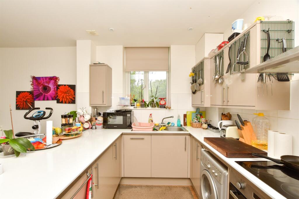 Lounge/Kitchen