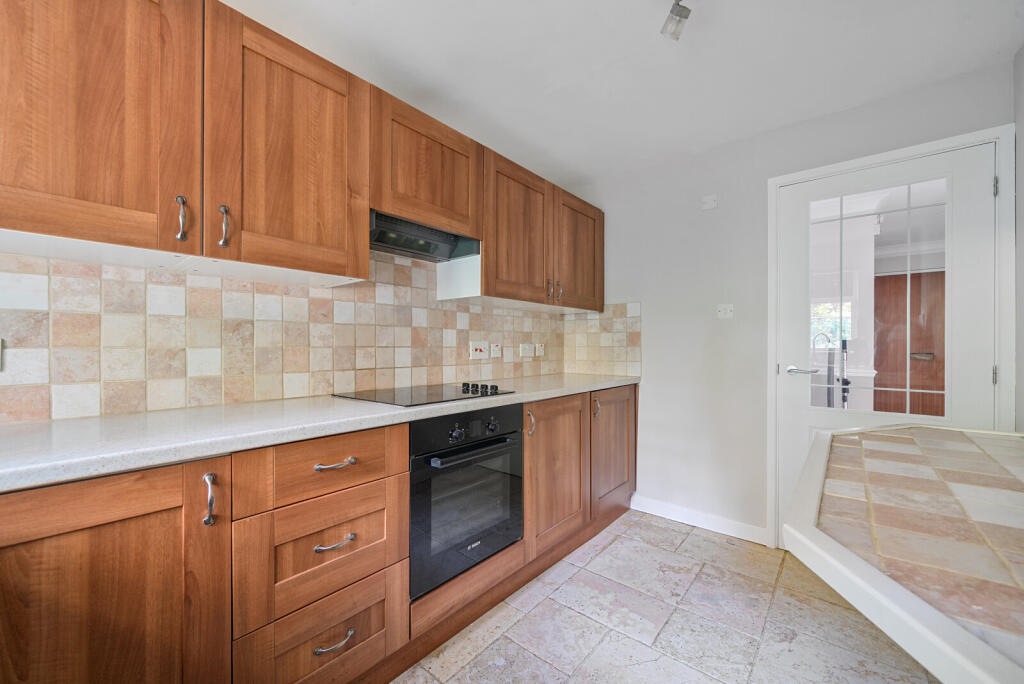 1334446-18-6893b8...