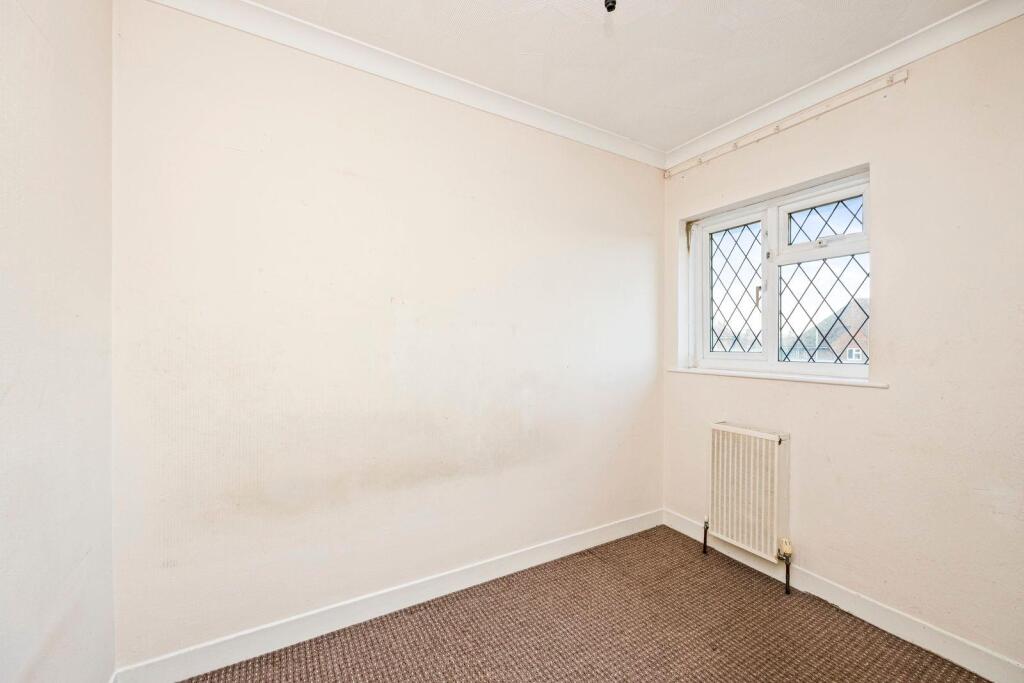 Amberley Drive 128 BED 2.jpeg