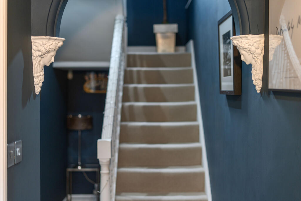 1329412-11-688386...