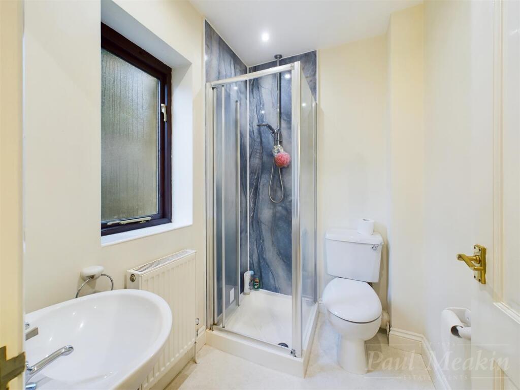 Bedroom Three En suite