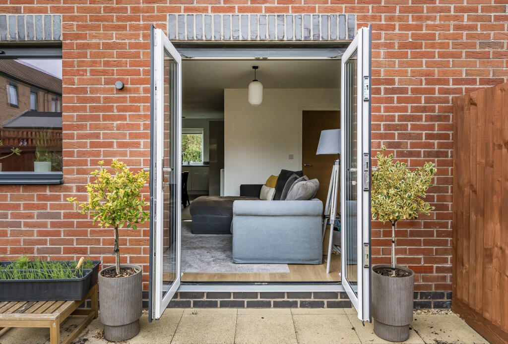 1374658-19-690395...