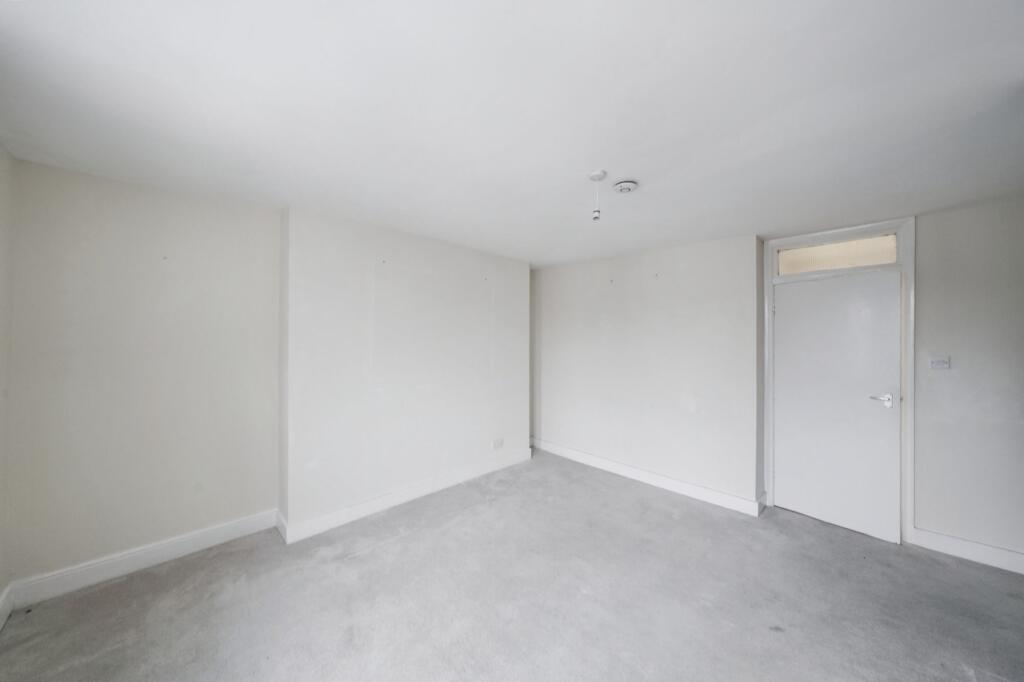 42D Cambridge Gardens, Notting Hill, London W10 5UD