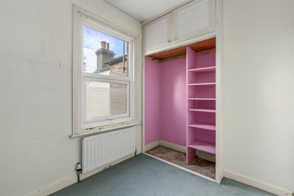 153 Hughenden Rd, HP13 5PN-2.jpg