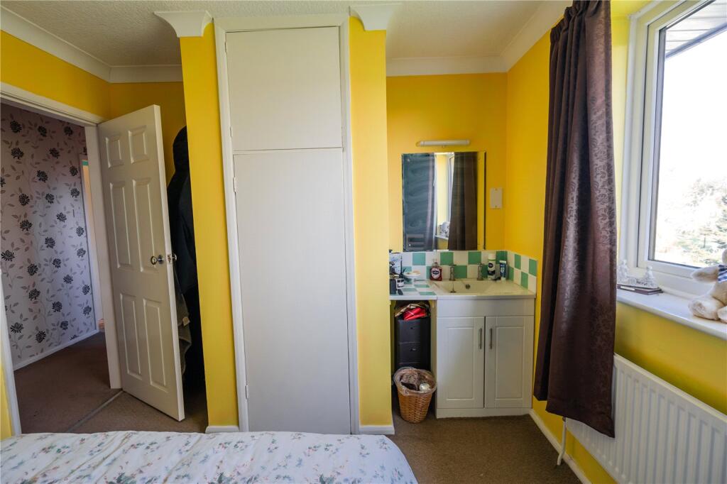 Bedroom 5 (2)