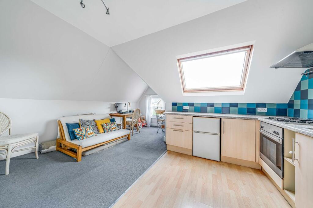 KFH-67_Hopton_Road-1