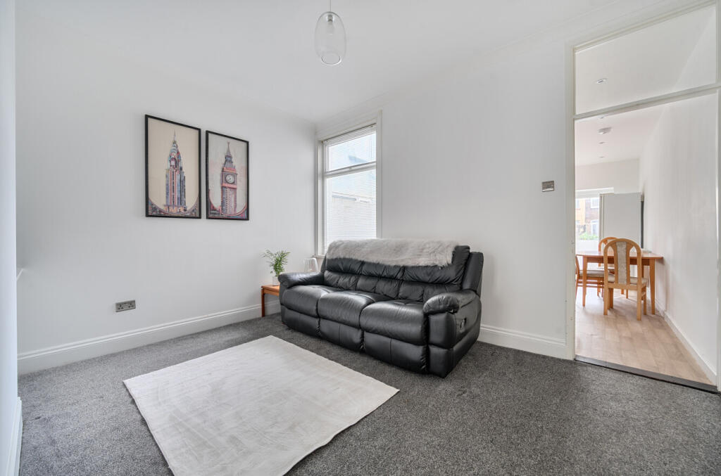 1369642-4-68f6188...