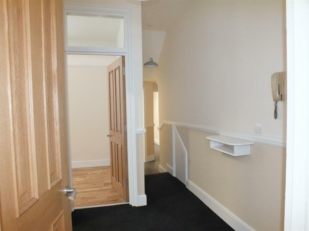 hallway.jpg