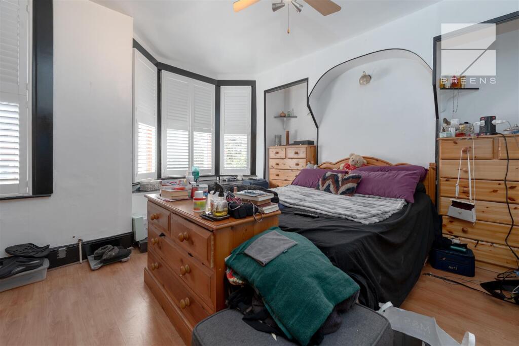 26 Leasownes Road_0034.jpg