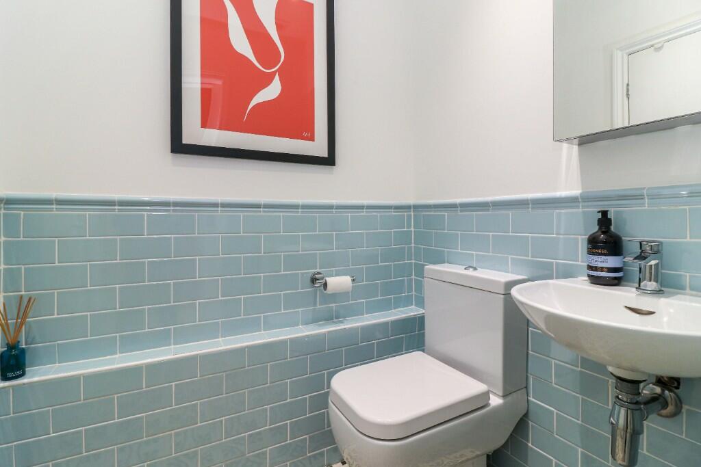 Cloak room