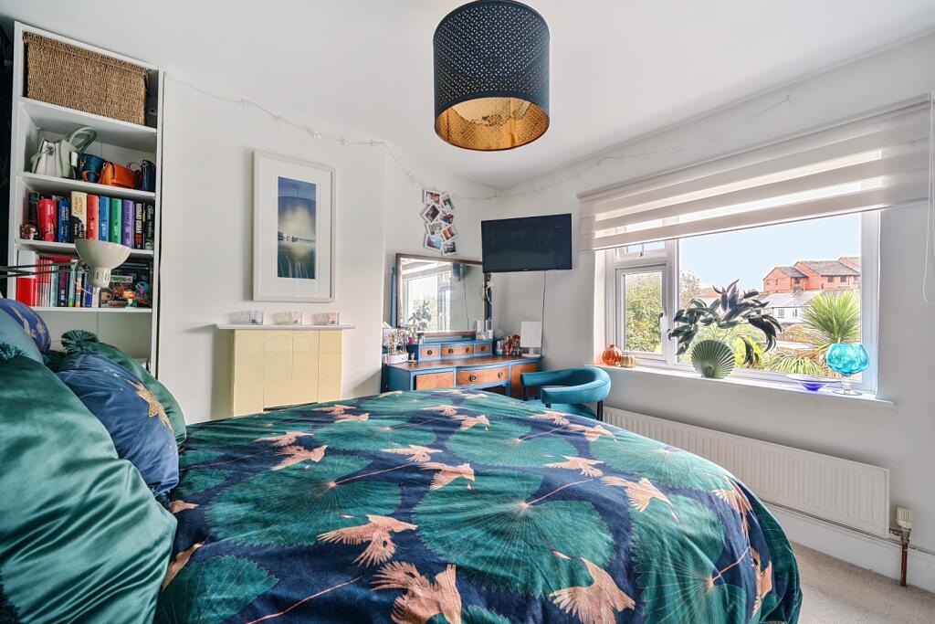 1359792-15-68dfd12fe991b-ARW-1