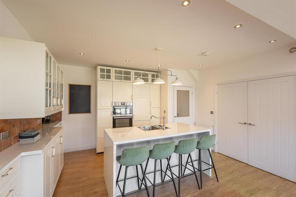 Kitchen/Diner &amp; Living Space