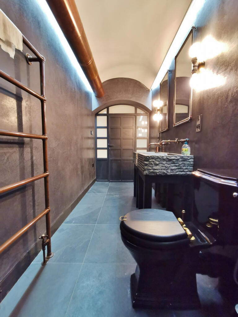 Family Shower Room