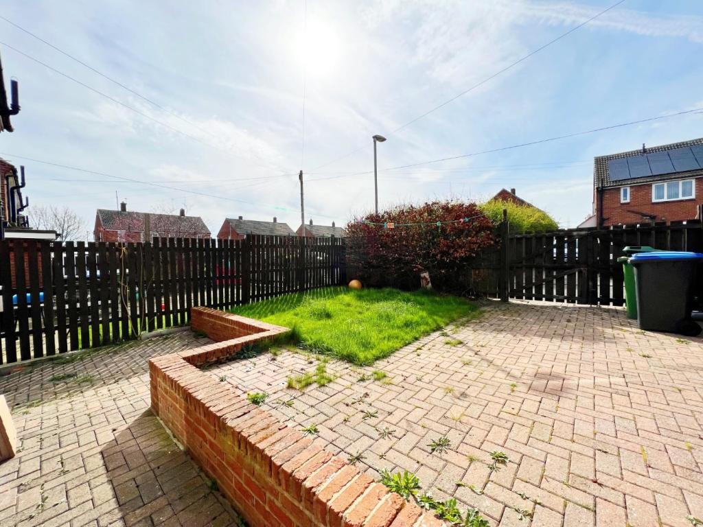 Garden 1.jpg