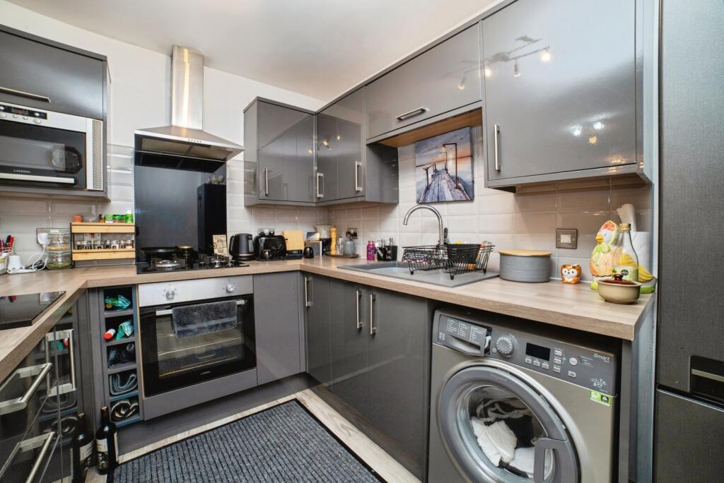 Kitchen-Dining-Loung