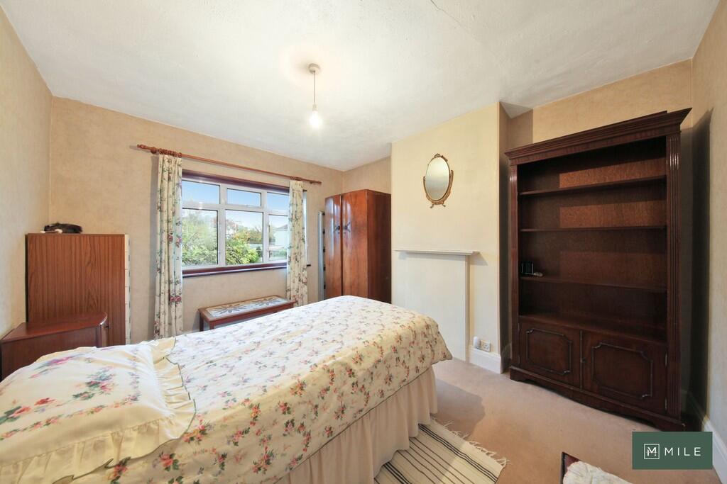 702 North Circula...