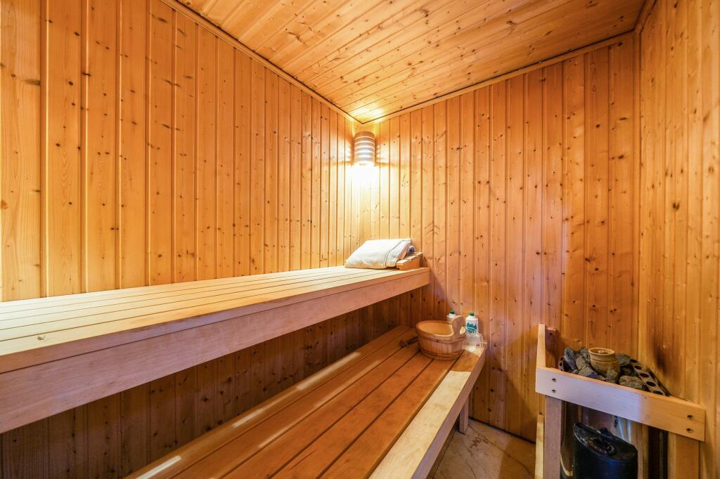 SAUNA
