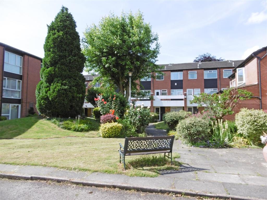 communal garden edit.jpg