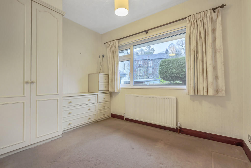 Bedroom 3/ Office