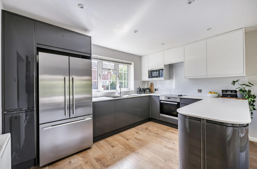 1315624-12-685af6...