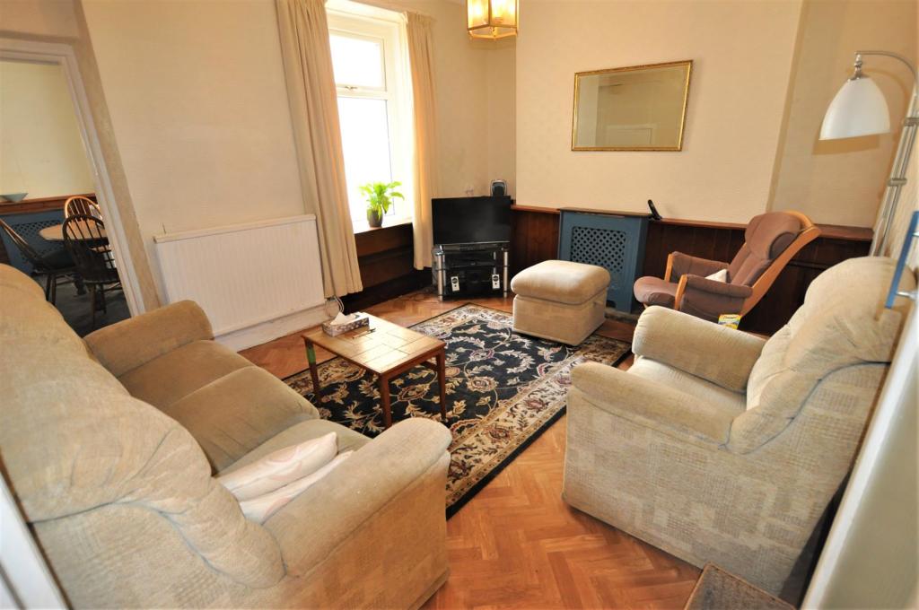 Lounge1.JPG