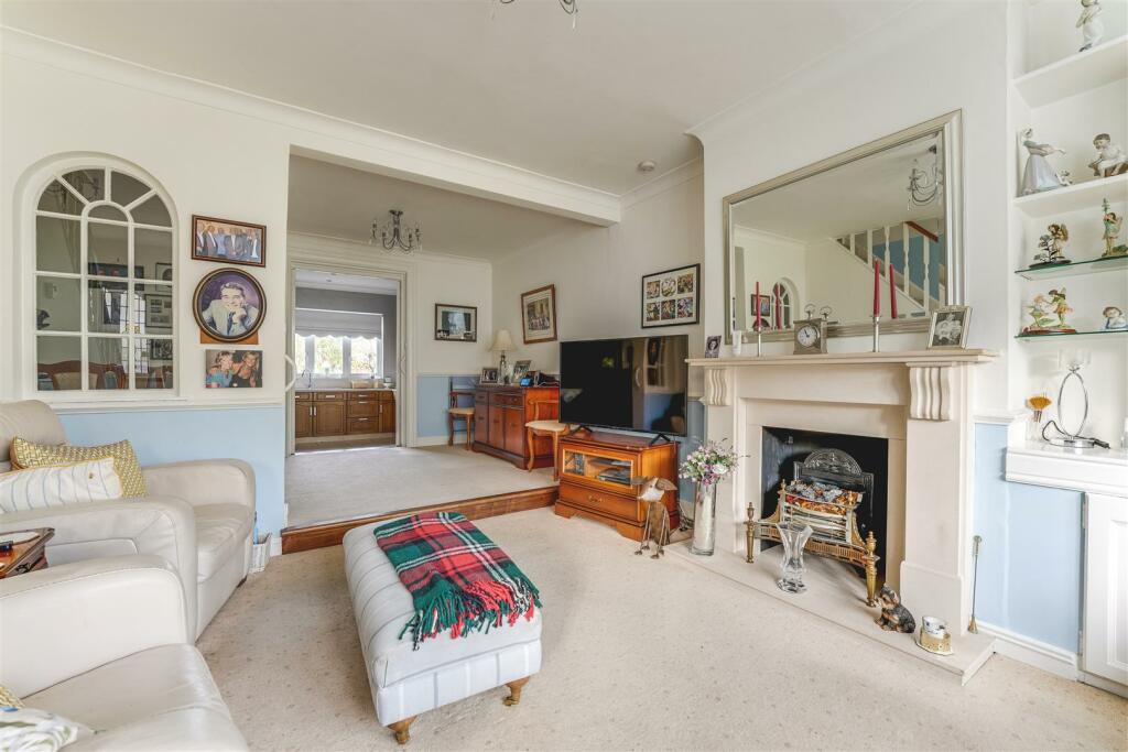 Sandringham Close-9.jpg