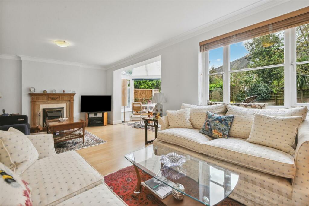 Fitzroy Crescent, W4 - FOR SALE
