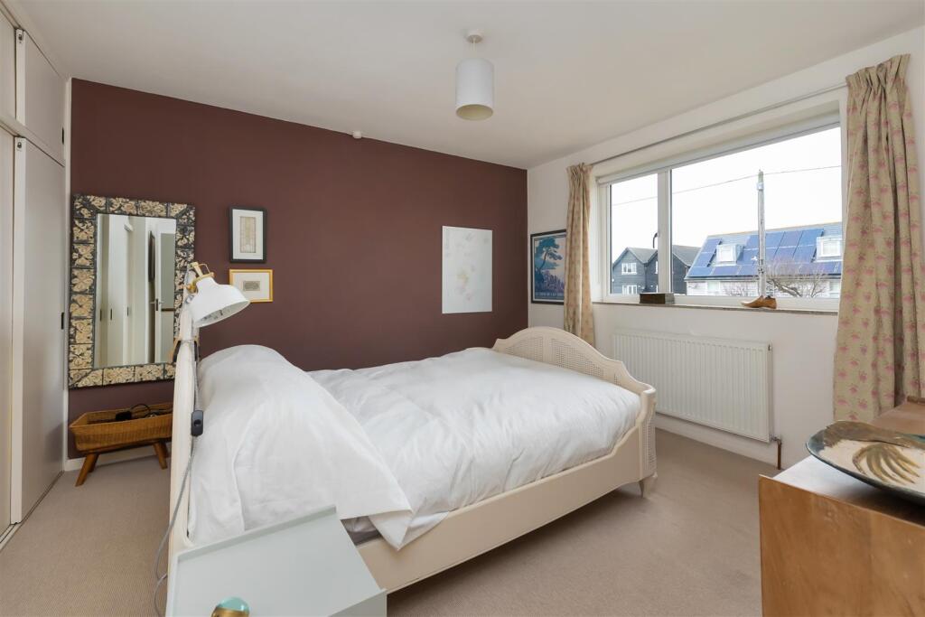 Island Wall, Whitstable