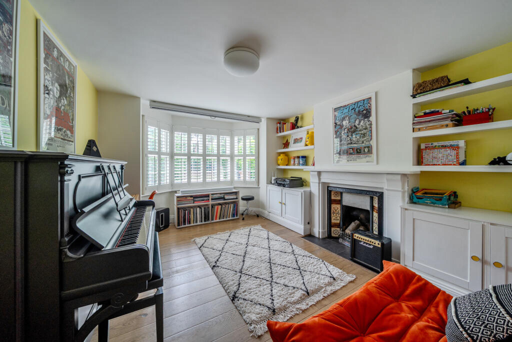 1305531-12-68494b...