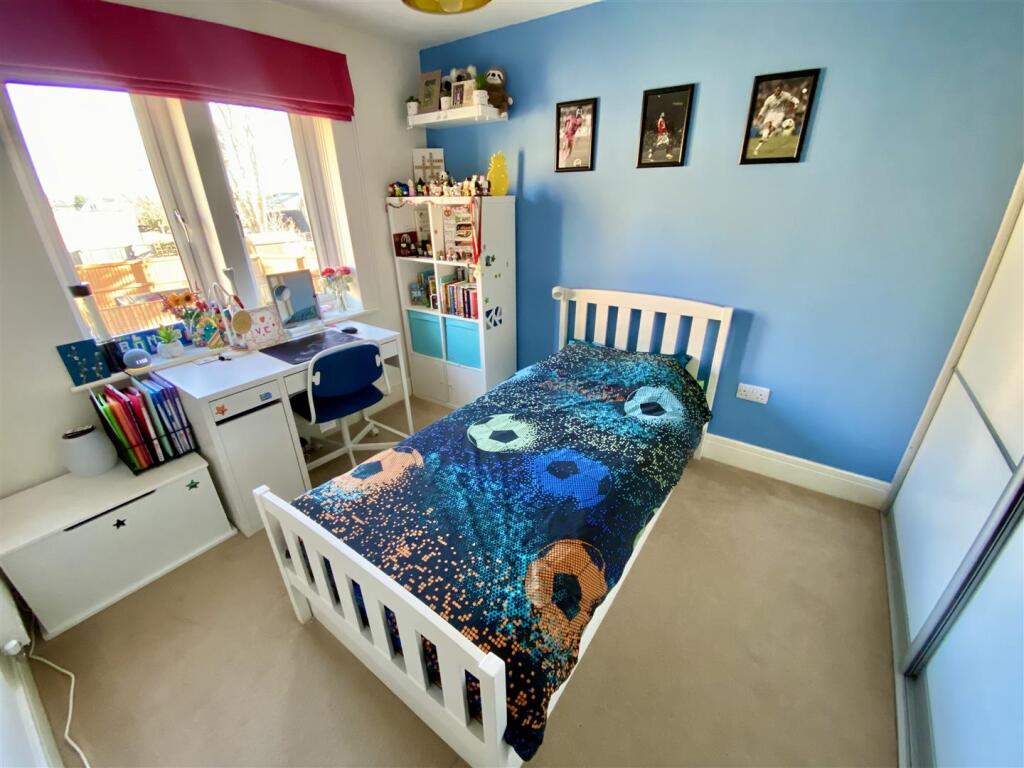 Bramleys Estate Agents - Moorcroft Close - Mirfiel