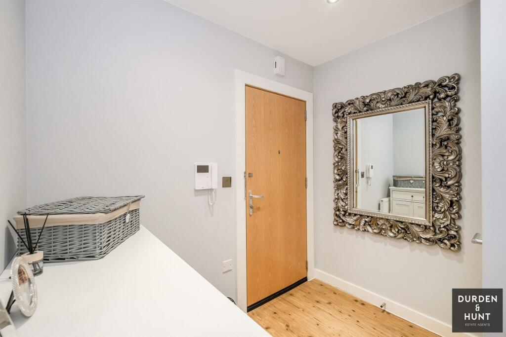 Charlock Close-23.jpg
